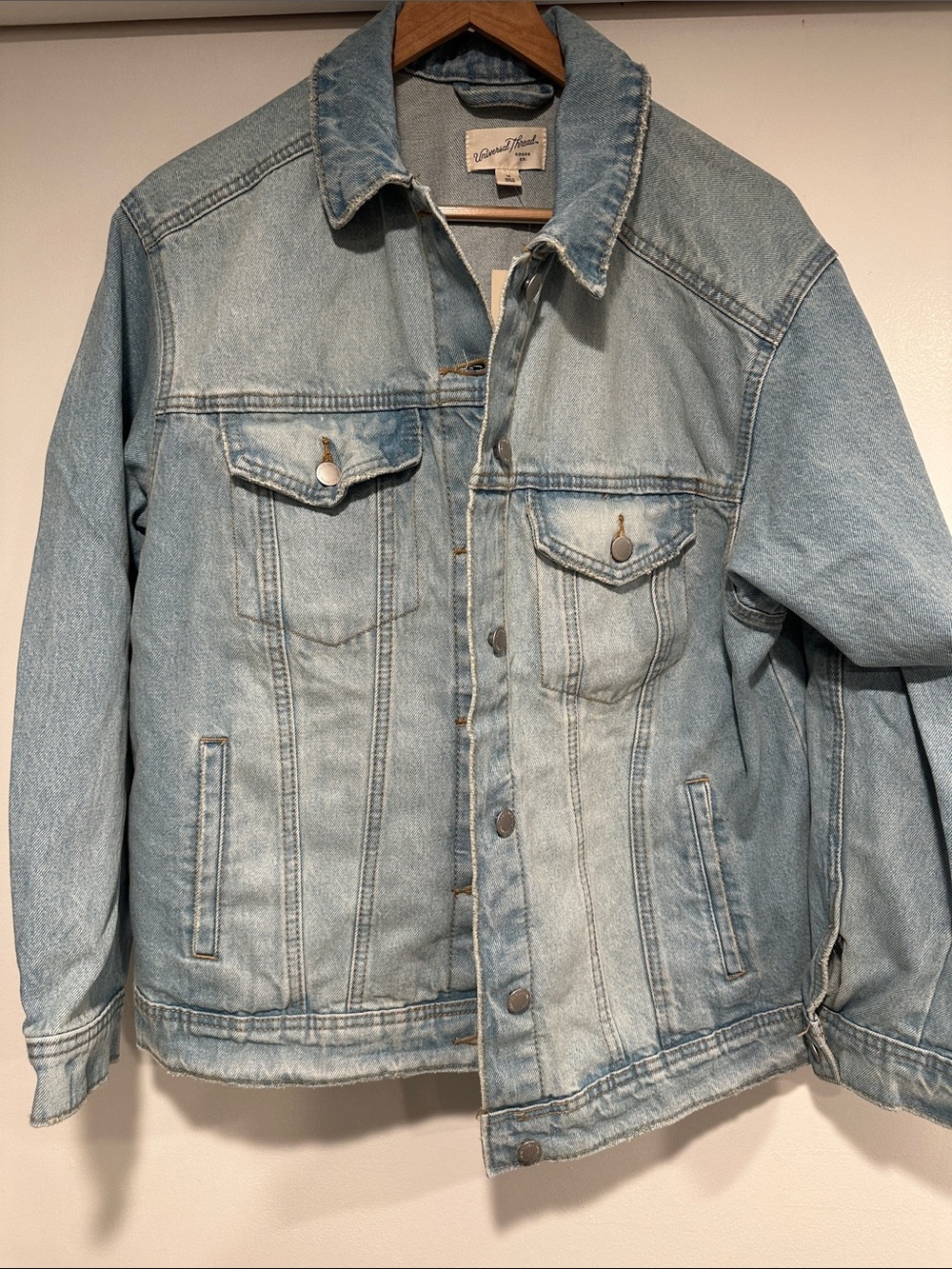 Universal thread Light Wash Denim Jacket